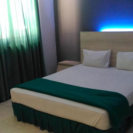 Hotel Kharisma Madiun Ngoại thất bức ảnh