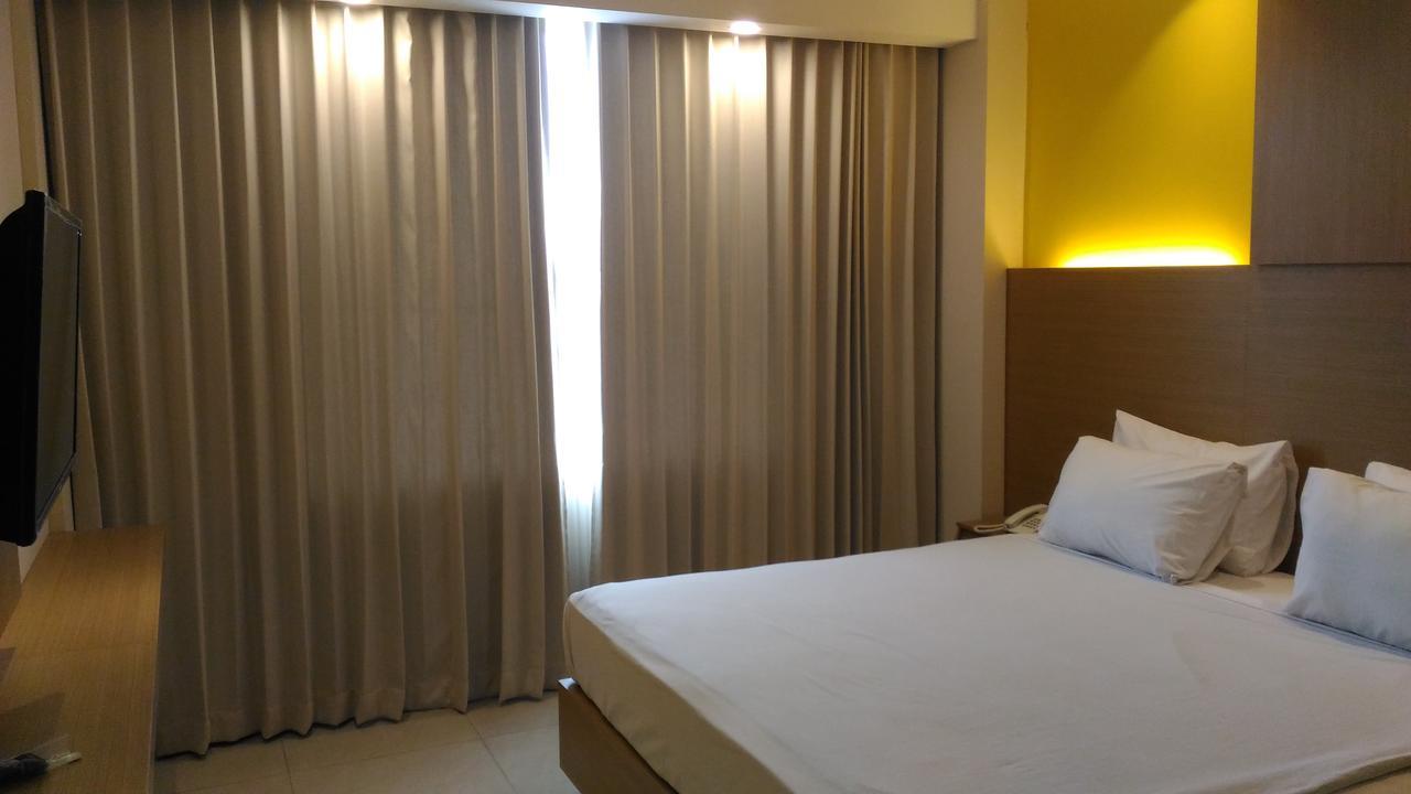 Hotel Kharisma Madiun Ngoại thất bức ảnh