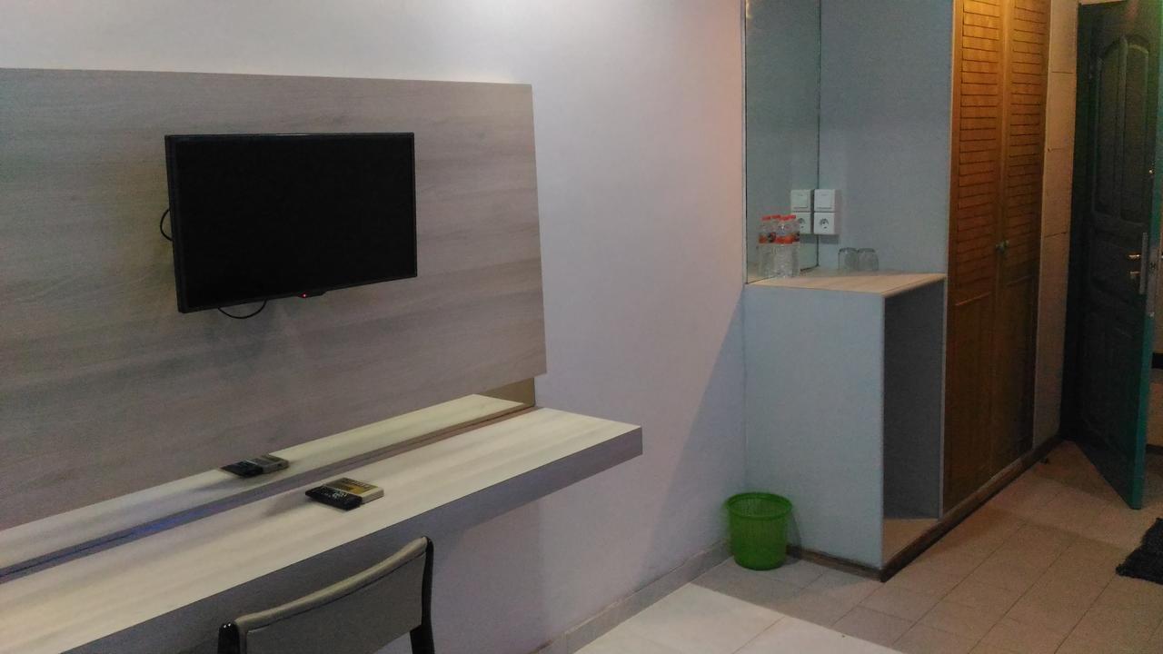 Hotel Kharisma Madiun Ngoại thất bức ảnh
