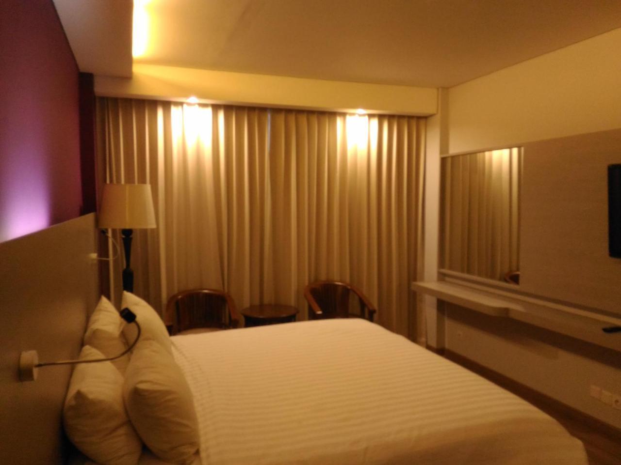 Hotel Kharisma Madiun Ngoại thất bức ảnh