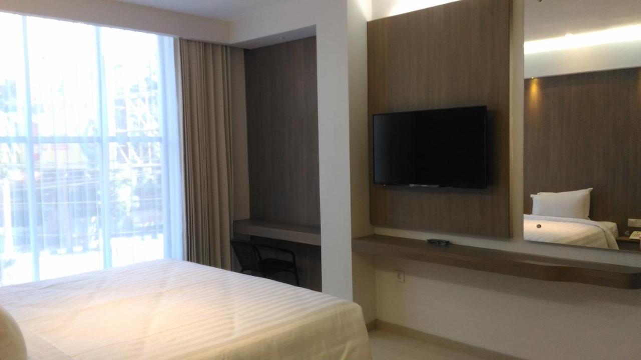Hotel Kharisma Madiun Ngoại thất bức ảnh